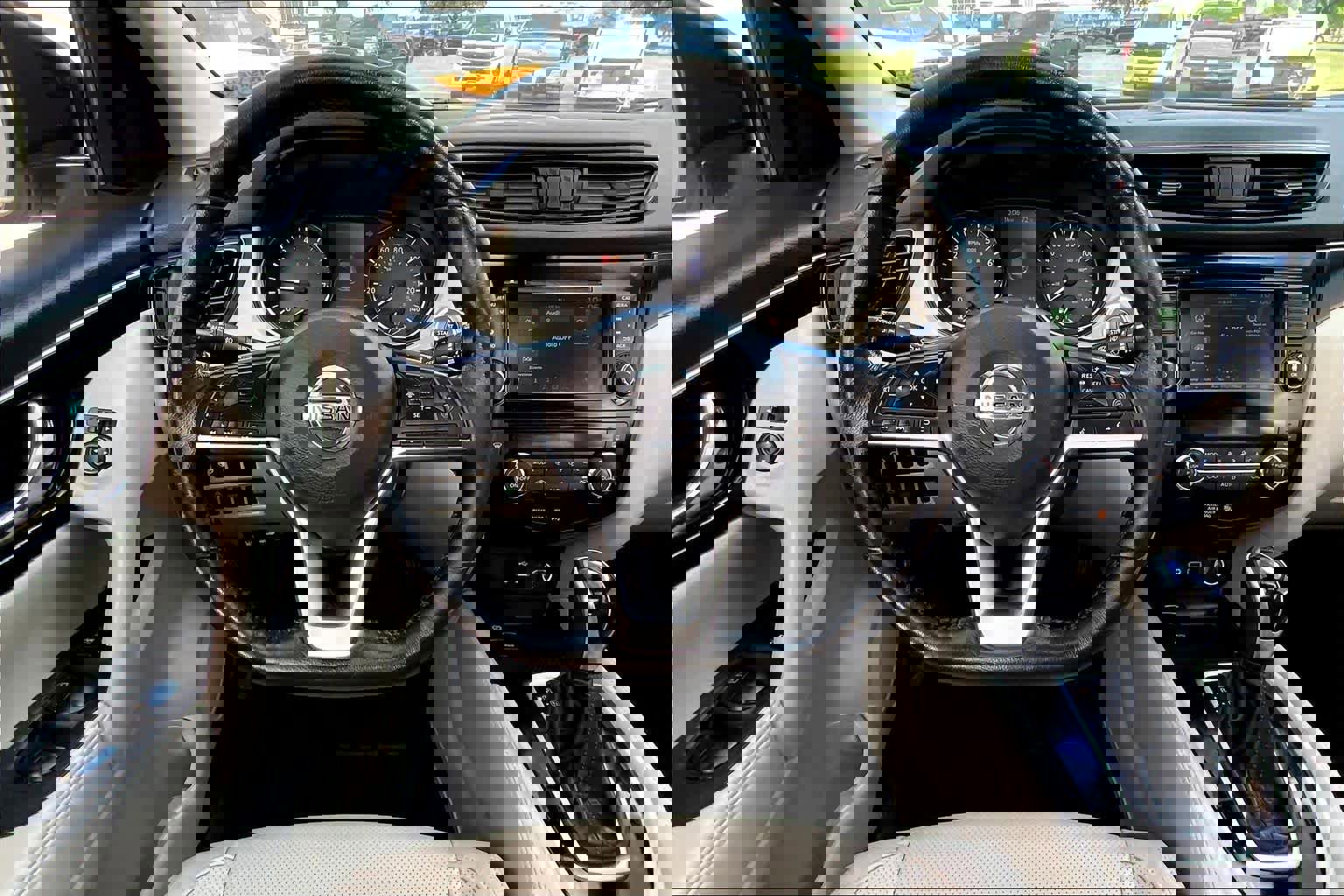 Used 2019 Nissan Rogue Sport SL w/ Premium Package image 8