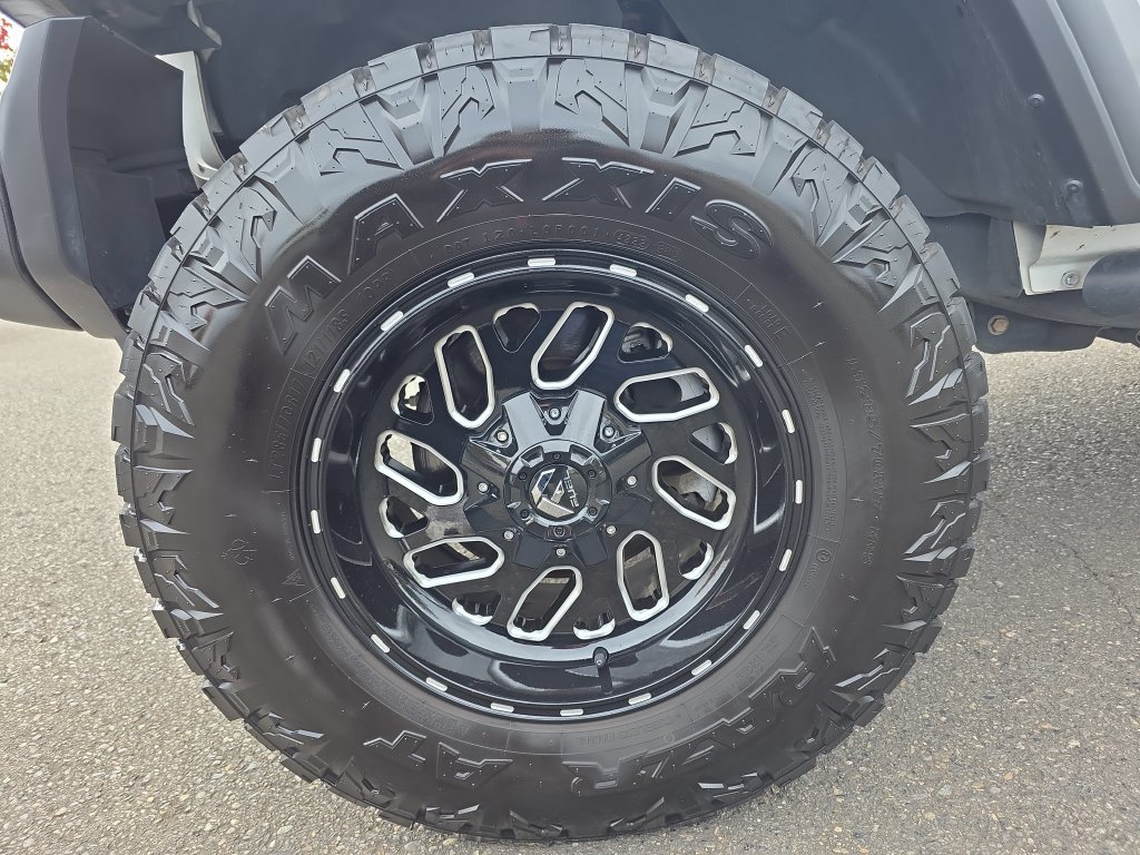 Used 2020 Jeep Wrangler Sport AWD/4WD image 14