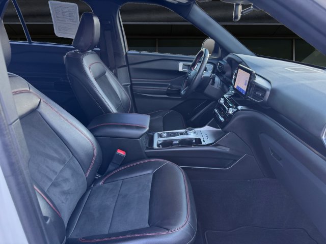 Certified 2023 Ford Explorer ST-Line AWD/4WD image 15