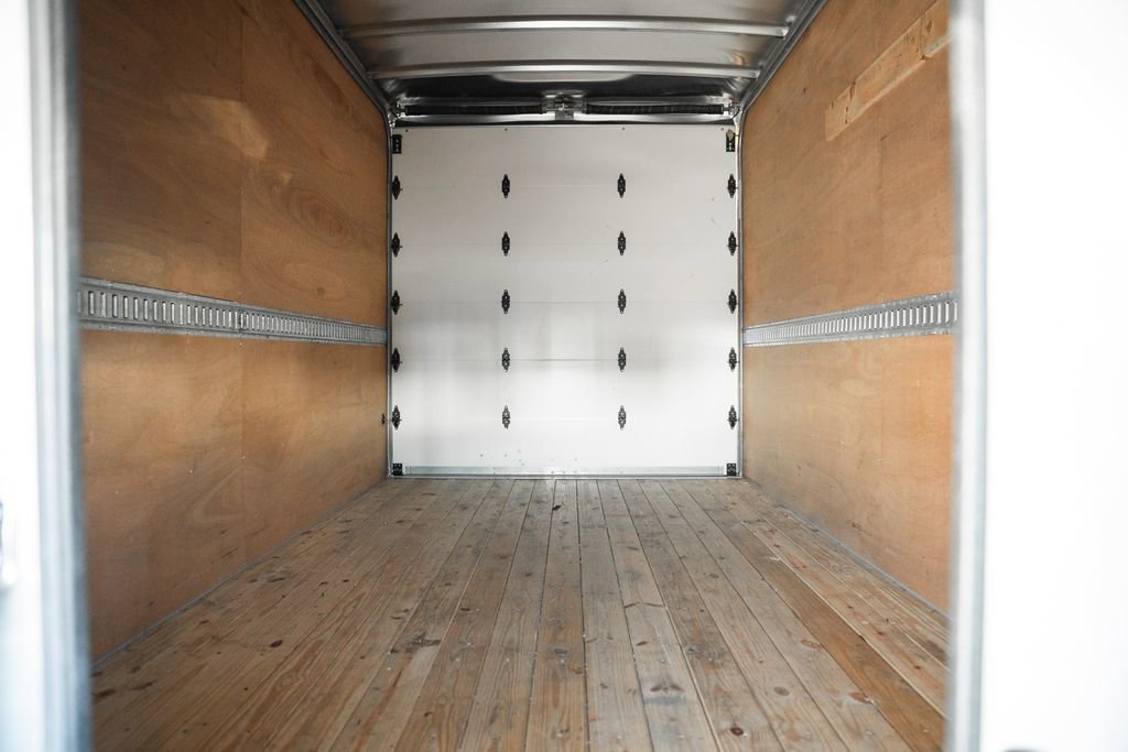 Certified 2023 Ford E-450 and Econoline 450 Super Duty w/ Power Windows & Locks Group image 30