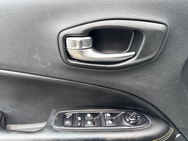 Used 2021 Jeep Compass Latitude w/ Sun and Sound Group AWD/4WD image 15