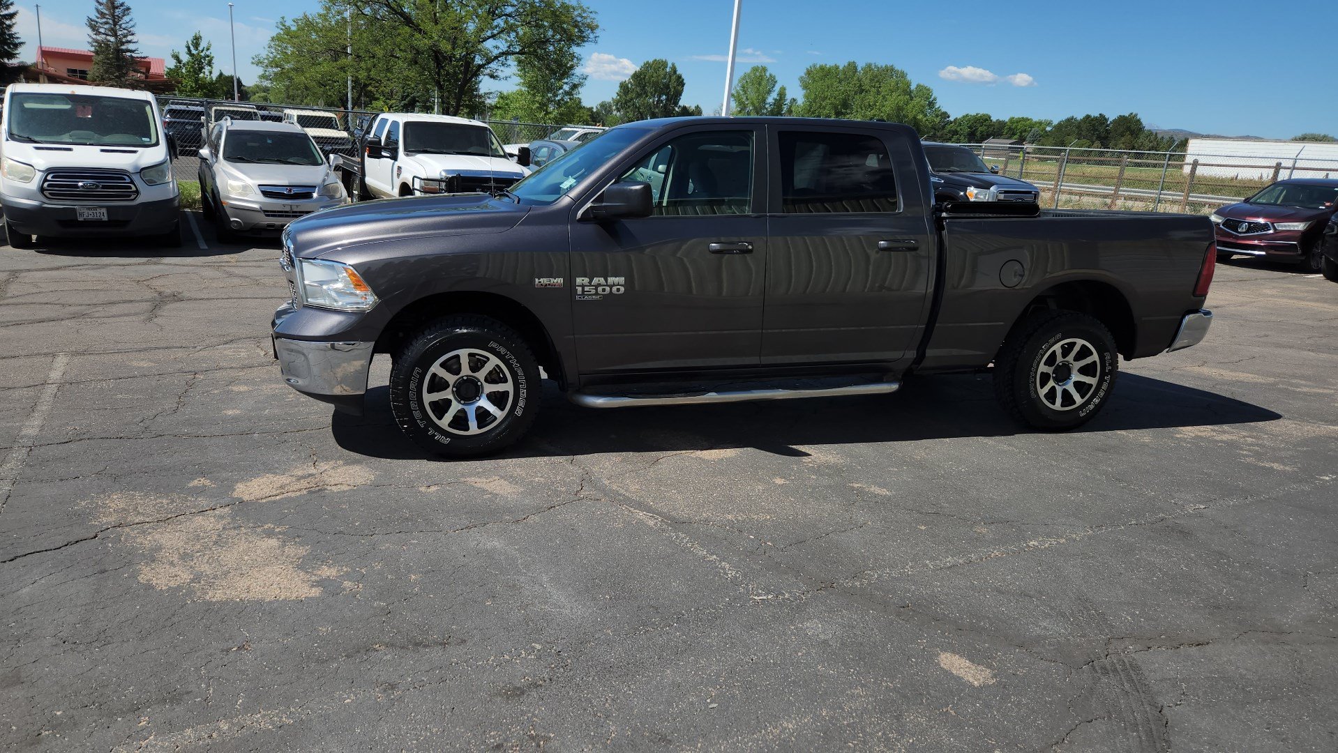 Used 2019 RAM 1500 Classic SLT AWD/4WD image 4