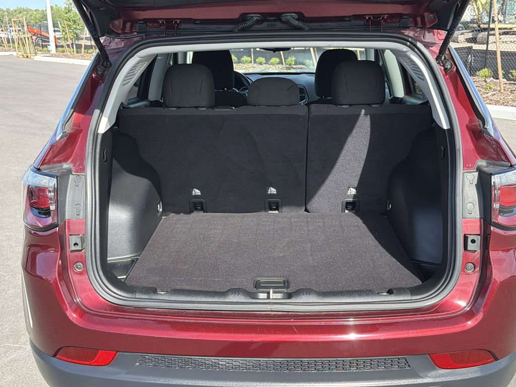 Used 2021 Jeep Compass Sport image 10