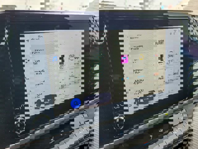 Used 2025 Toyota Camry SE image 14