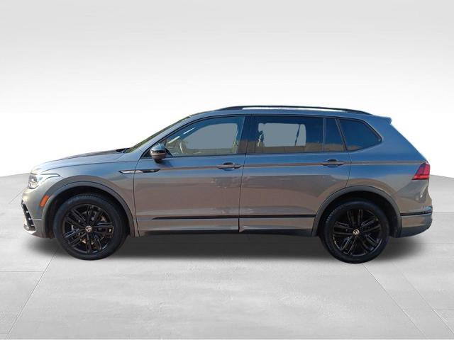 Used 2022 Volkswagen Tiguan SE R-Line AWD/4WD image 9