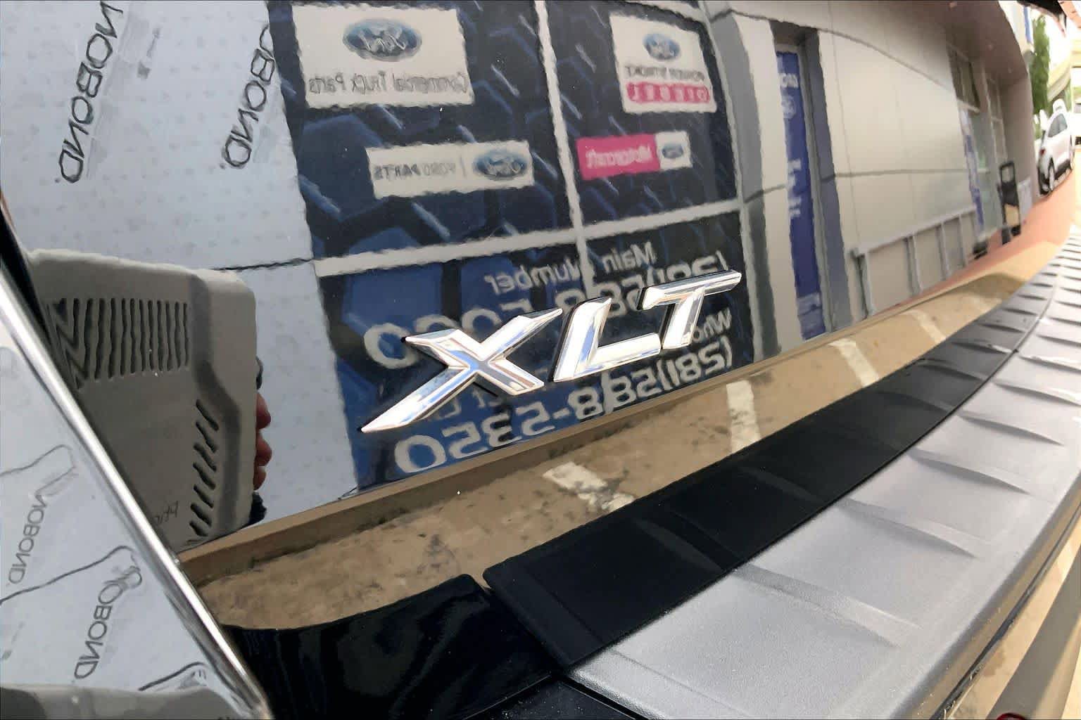 Certified 2024 Ford Explorer XLT RWD image 10