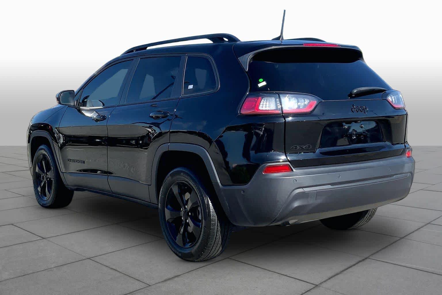 Used 2023 Jeep Cherokee Altitude Lux AWD/4WD image 11