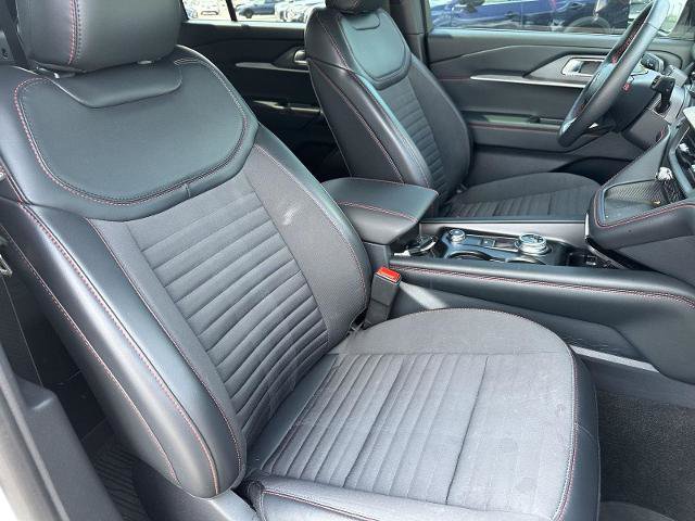 Certified 2025 Ford Explorer ST-Line AWD/4WD image 18
