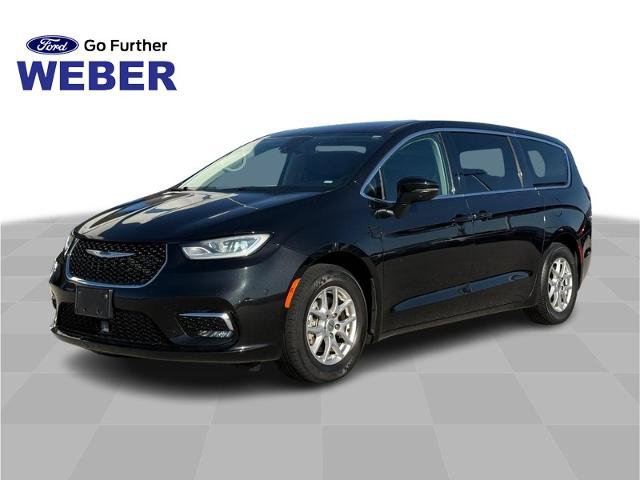 Used 2023 Chrysler Pacifica Touring-L