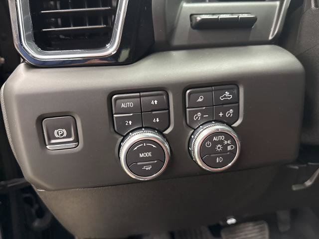 Used 2025 GMC Sierra 2500 Denali Ultimate w/ Max Trailering Package AWD/4WD image 18