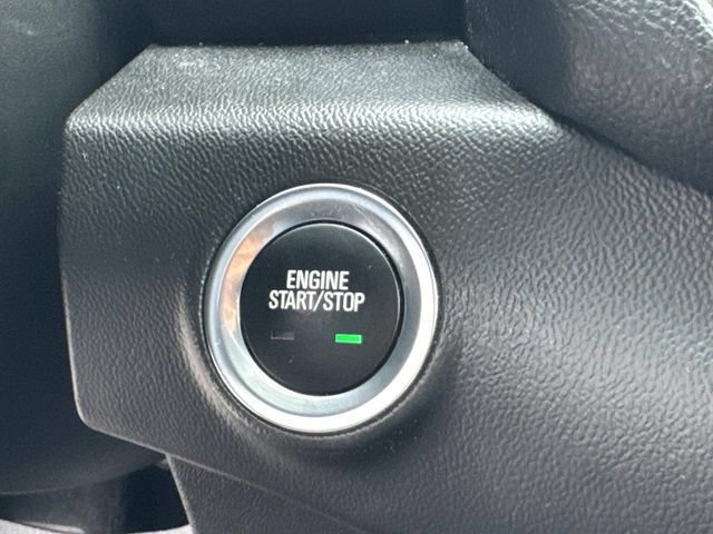 Used 2022 GMC Terrain SLT w/ Infotainment Package II FWD image 17