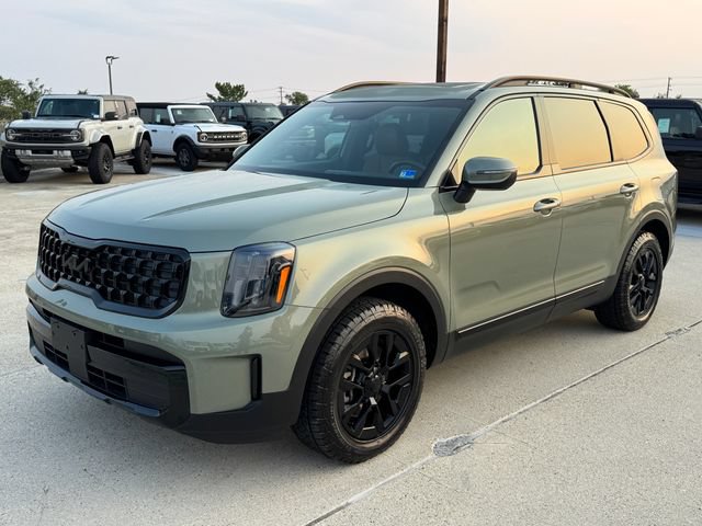 Used 2025 Kia Telluride AWD image 12