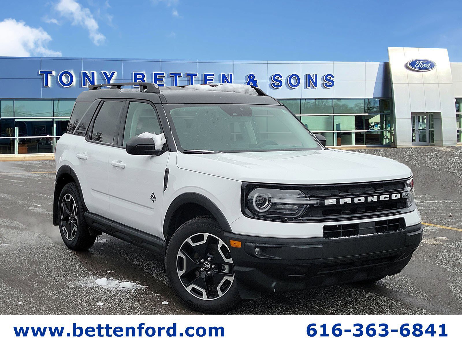 Certified 2023 Ford Bronco Sport Outer Banks w/ Tech Package image 1