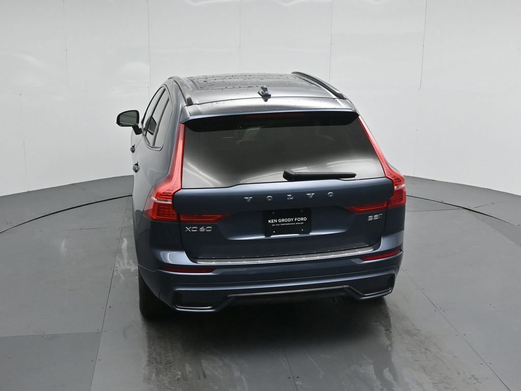 Used 2023 Volvo XC60 B5 Plus image 19