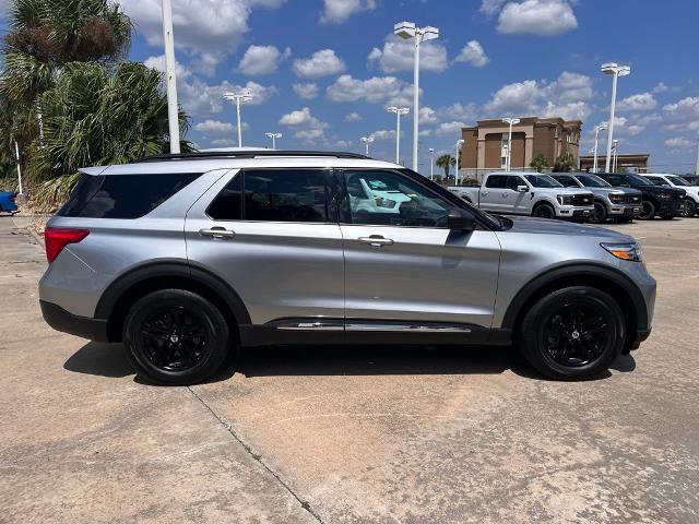 Certified 2024 Ford Explorer XLT image 4