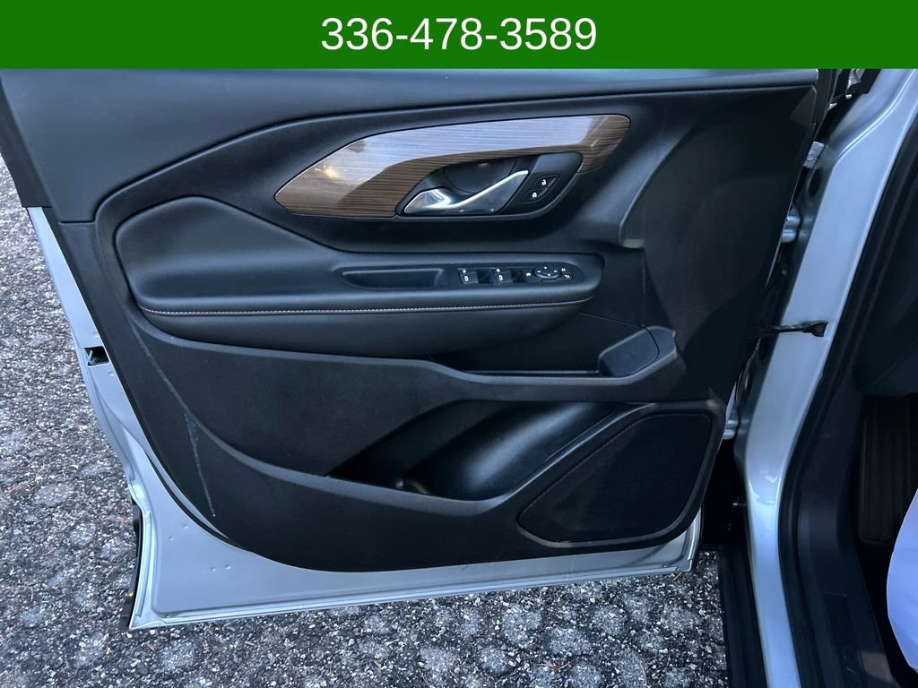 Used 2020 GMC Terrain SLE w/ Elevation Edition image 10