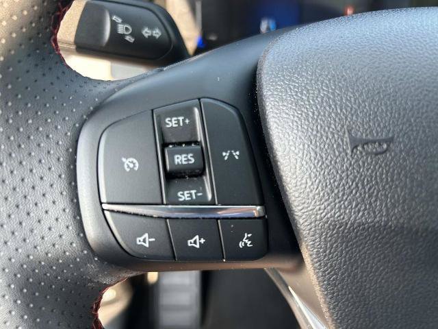 Certified 2025 Ford Escape ST-Line AWD/4WD image 29