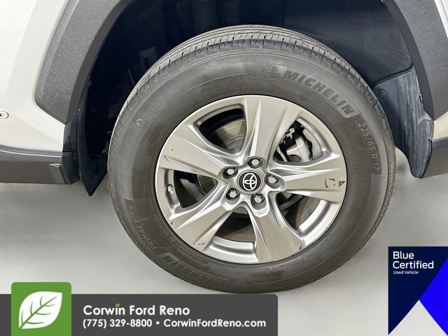 Used 2024 Toyota RAV4 LE AWD/4WD image 32