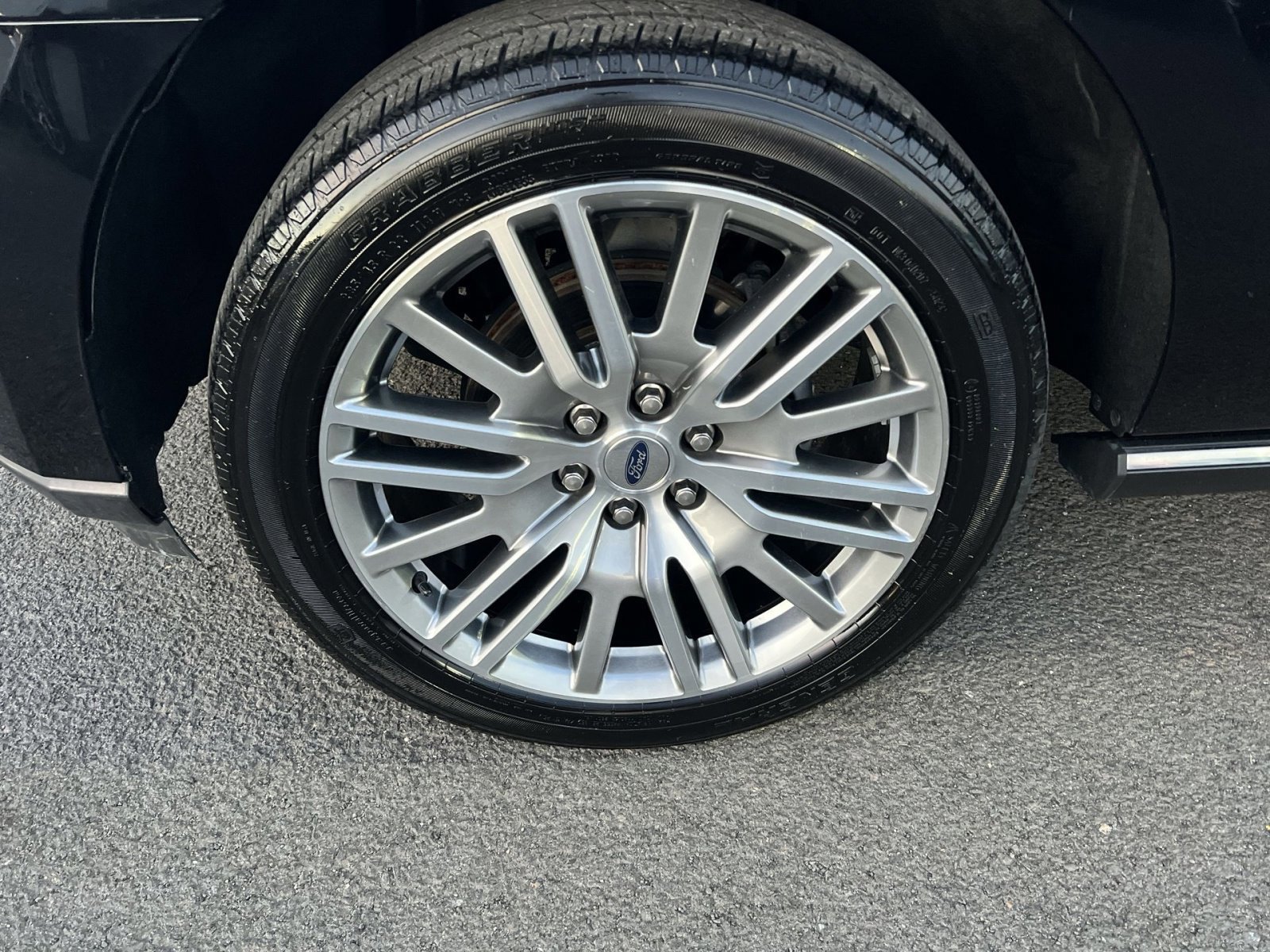 Certified 2024 Ford Expedition Limited image 12