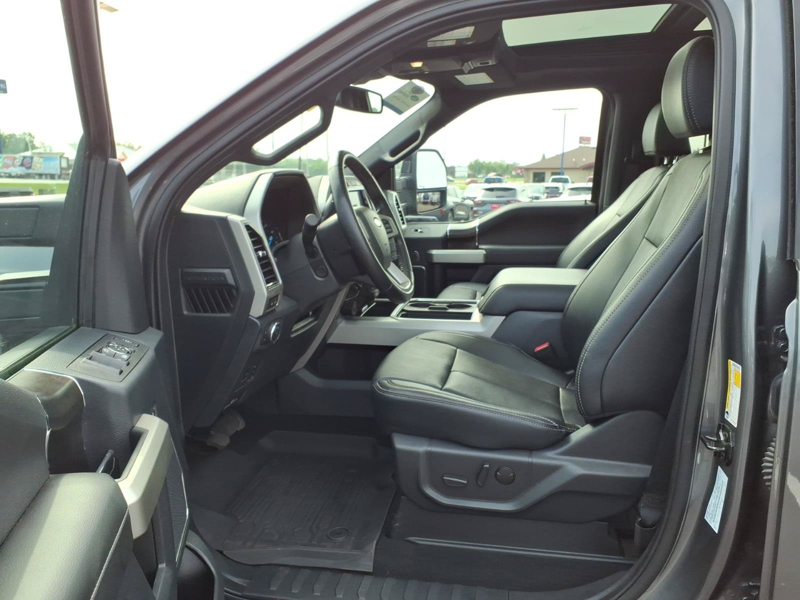 Certified 2022 Ford F250 Lariat w/ Lariat Ultimate Package AWD/4WD image 10