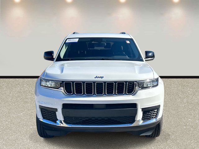 Used 2022 Jeep Grand Cherokee L Laredo w/ Luxury Tech Group I AWD/4WD image 2