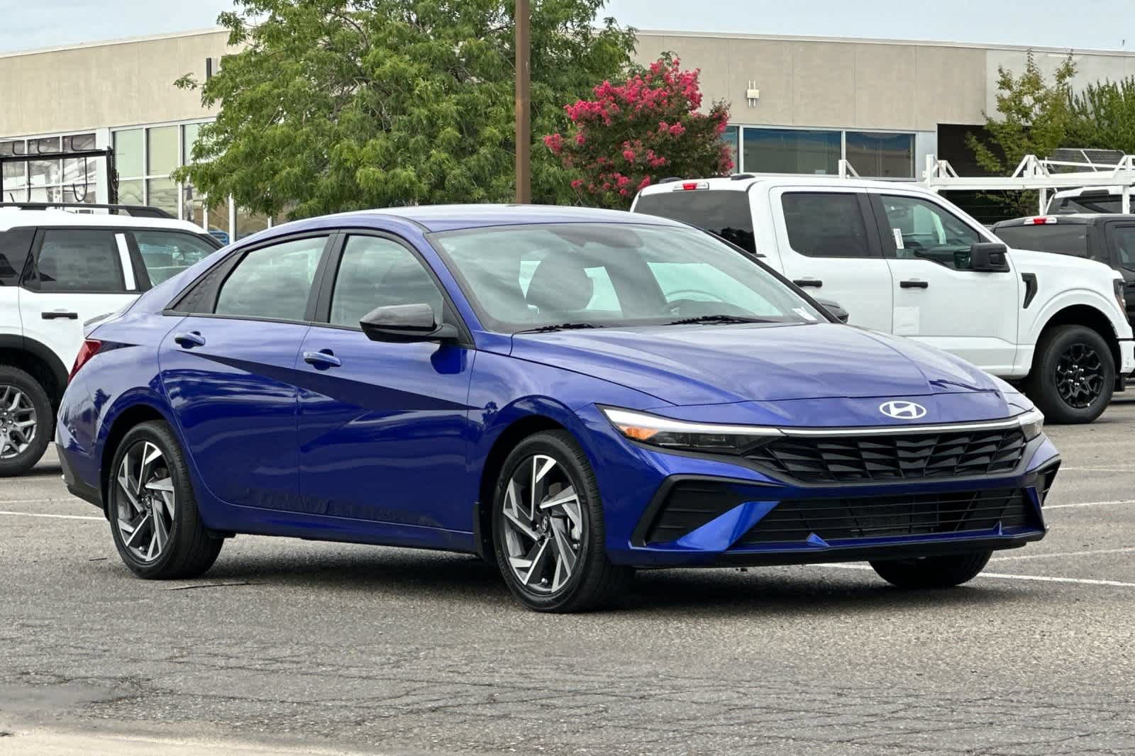 Used 2025 Hyundai Elantra Sport FWD image 10