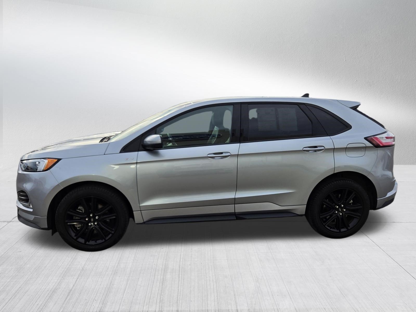 Certified 2024 Ford Edge ST-Line AWD/4WD image 4