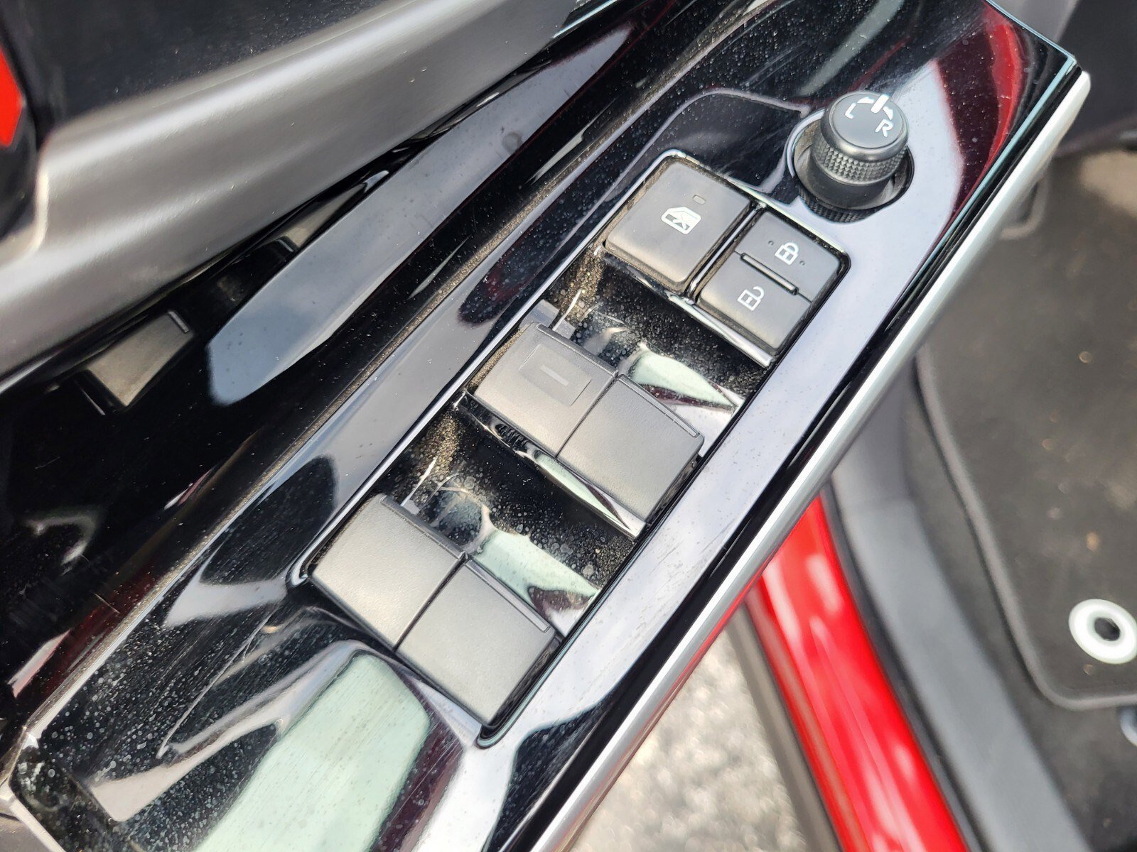 Used 2025 Subaru Solterra Premium image 18