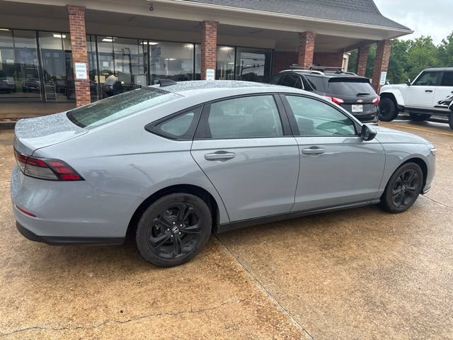 Used 2025 Honda Accord SE image 5