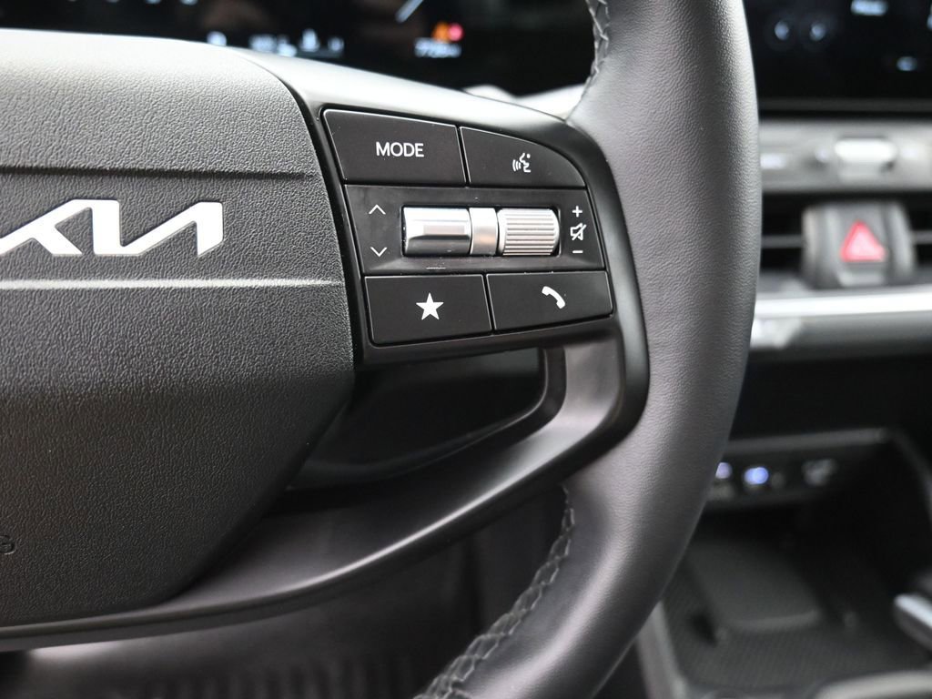 Used 2025 Kia K4 EX FWD image 29