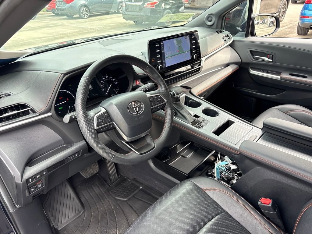 Used 2024 Toyota Sienna XSE image 10