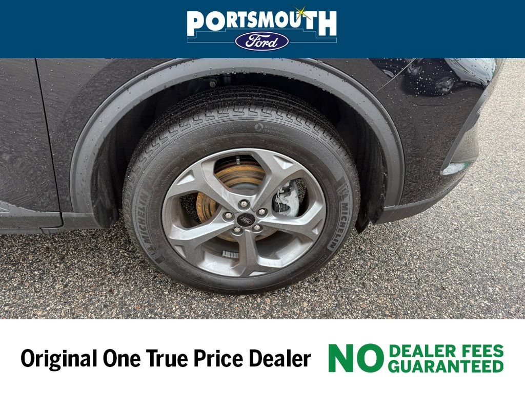 Certified 2025 Ford Escape ST-Line w/ Tech Pack #1 AWD/4WD image 37