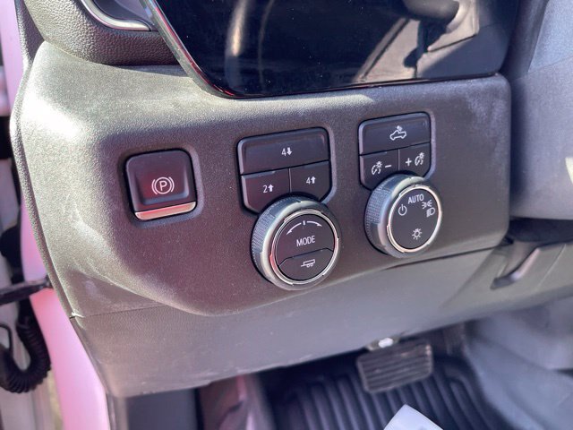 Used 2024 Chevrolet Silverado 3500 LT AWD/4WD image 11