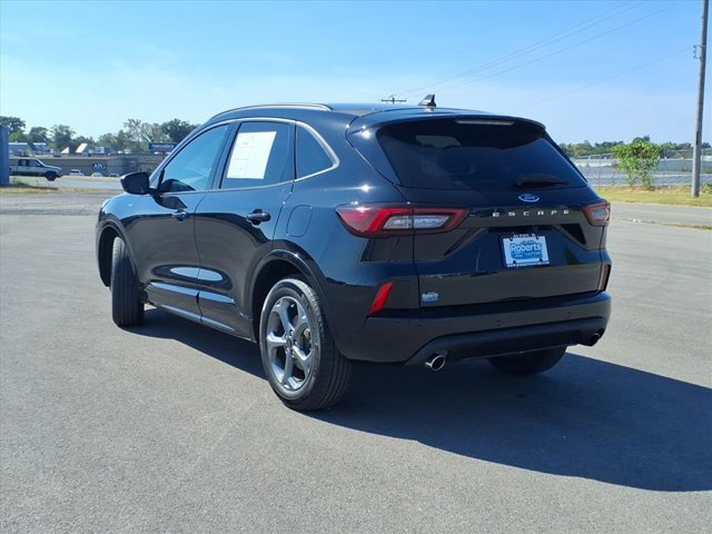 Certified 2023 Ford Escape ST-Line w/ Tech Pack #1 image 3