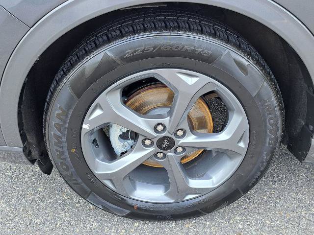 Certified 2024 Ford Escape ST-Line FWD image 17