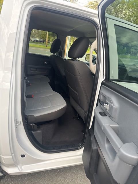 Used 2024 RAM 1500 Classic SLT AWD/4WD image 17