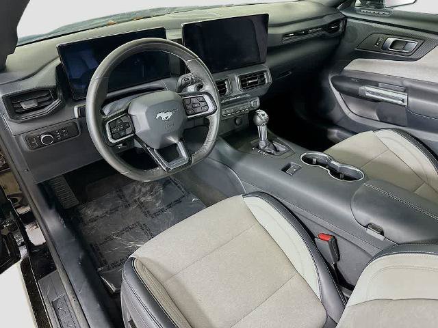 Certified 2024 Ford Mustang Coupe RWD image 2