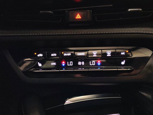 Used 2023 Buick Envision Essence w/ Technology Package I AWD/4WD image 38