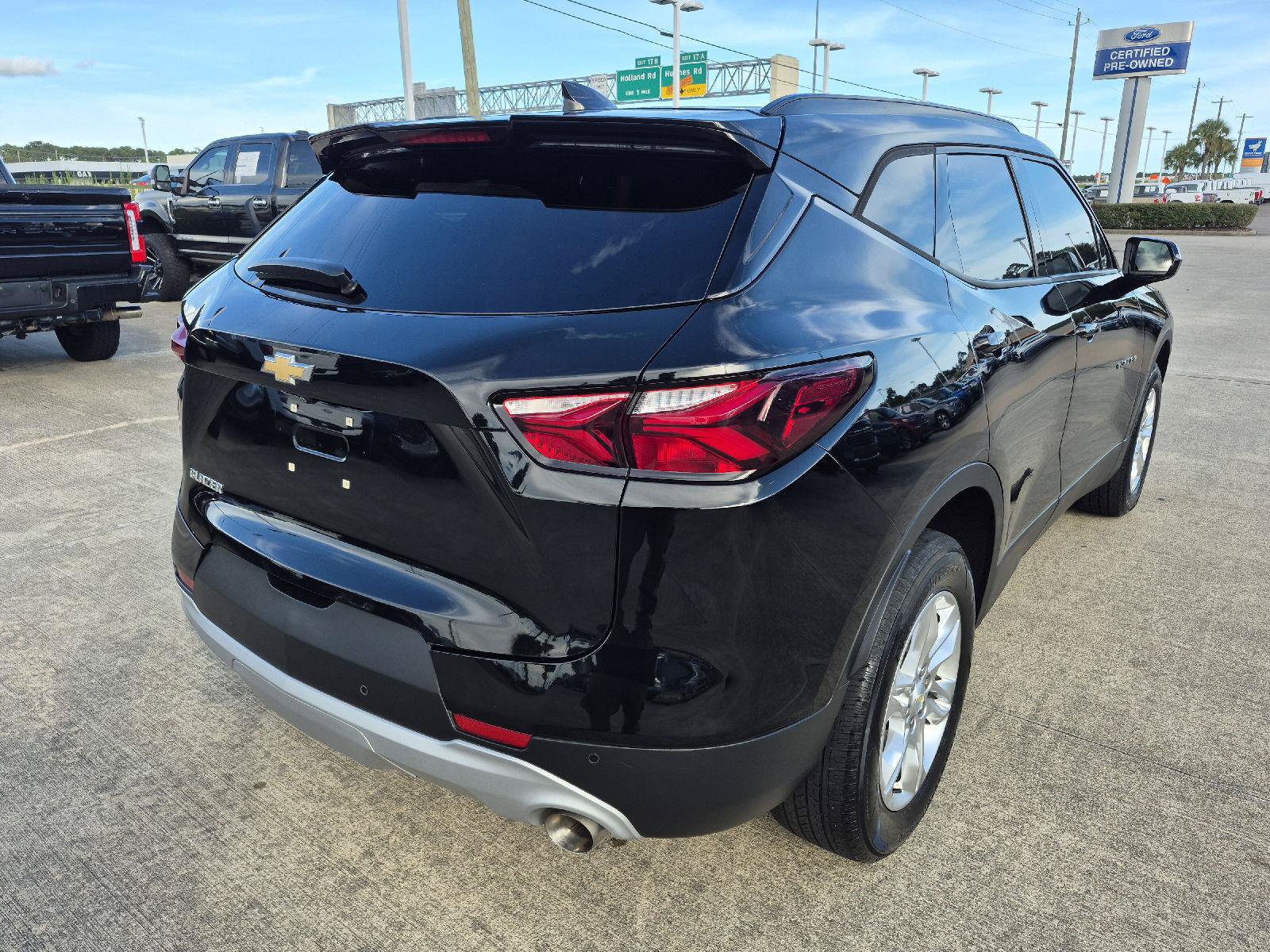 Used 2022 Chevrolet Blazer LT FWD image 13