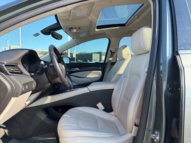 Used 2022 Buick Enclave Essence w/ Experience Buick Package image 9