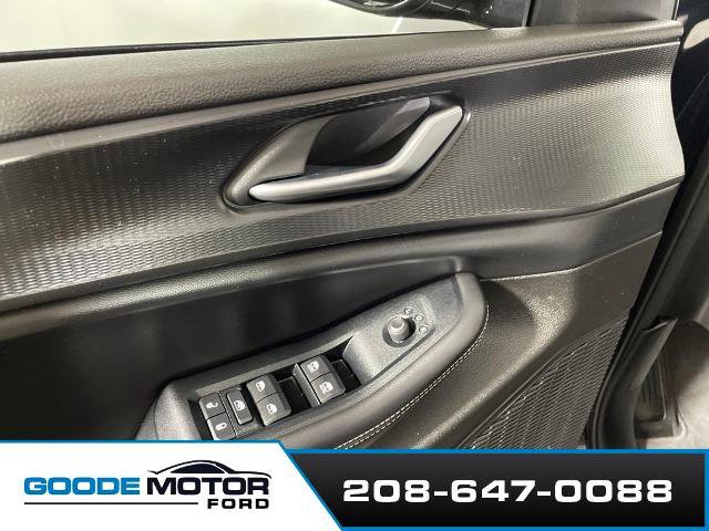 Used 2023 Jeep Grand Cherokee Altitude AWD/4WD image 9