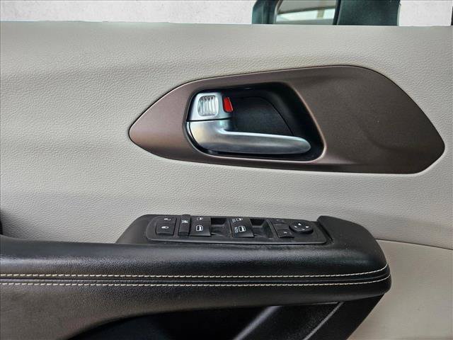 Used 2021 Chrysler Voyager Lxi FWD image 26