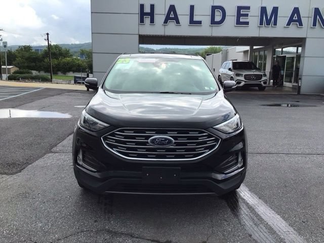 Certified 2023 Ford Edge Titanium AWD/4WD image 3