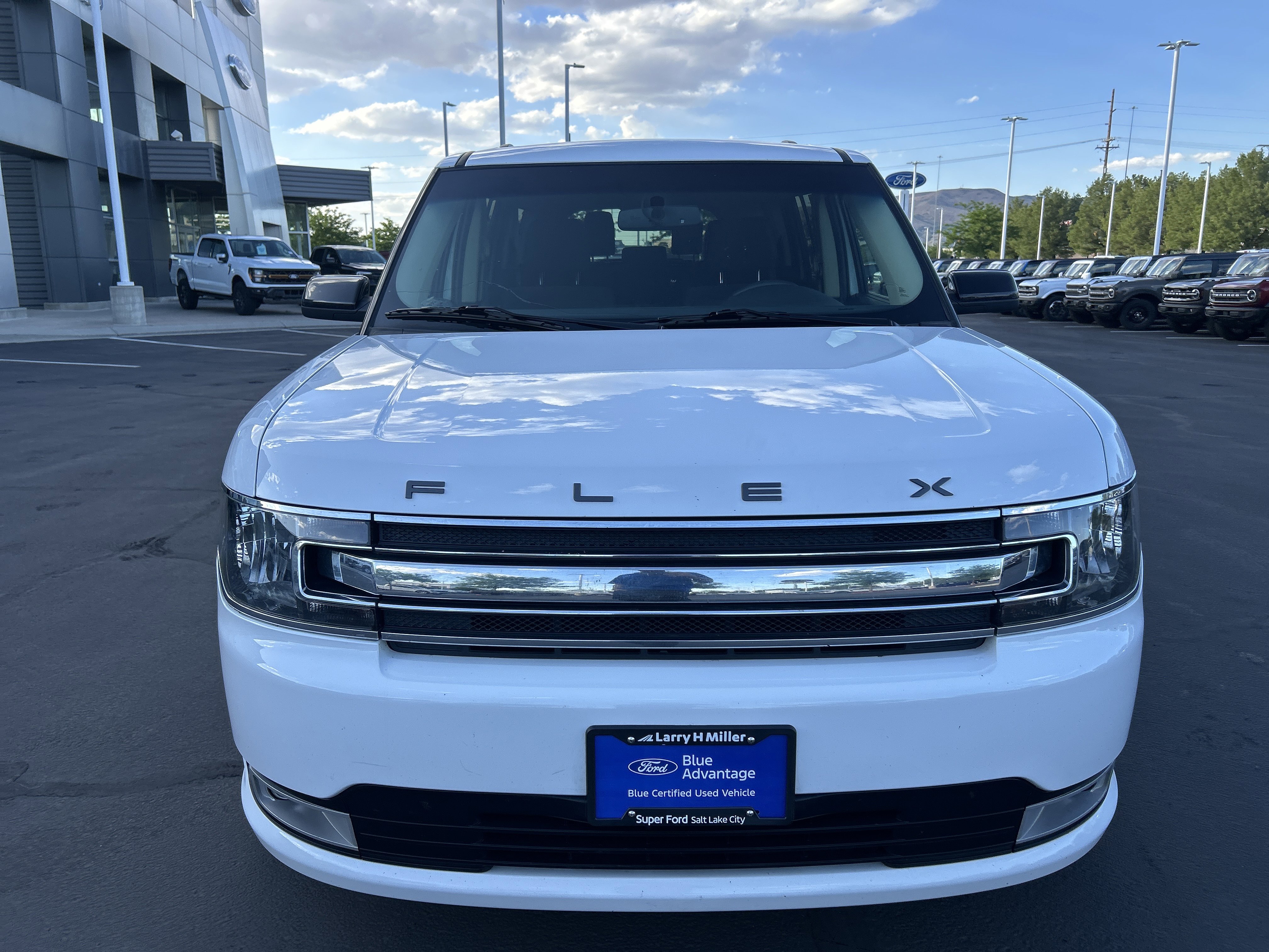 Certified 2019 Ford Flex SEL w/ Class III Trailer Tow Package AWD/4WD image 8