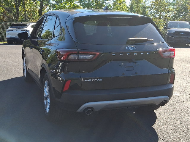 Certified 2025 Ford Escape Active w/ Cold Weather Package FWD image 10
