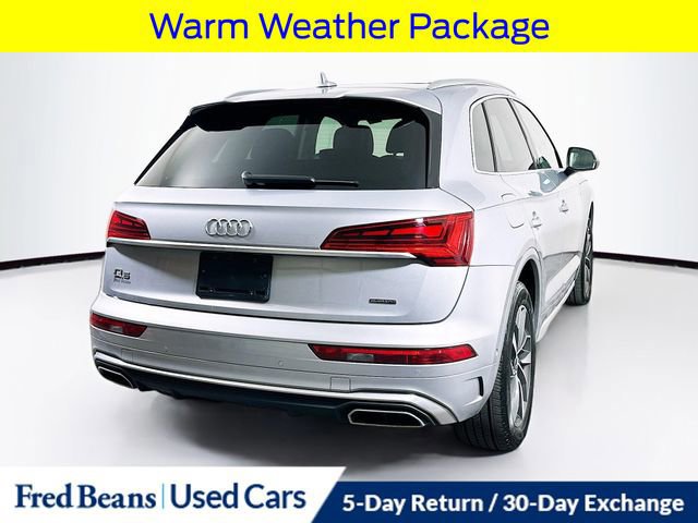 Used 2023 Audi Q5 2.0T Prestige w/ Prestige Package image 3