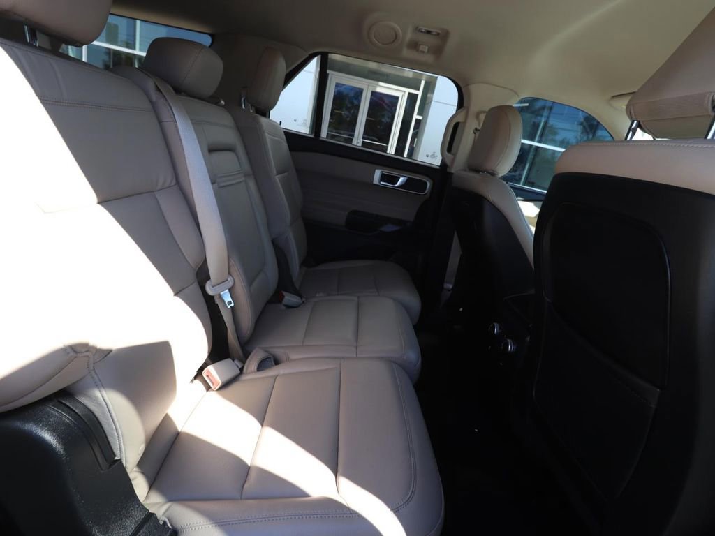 Certified 2020 Ford Explorer XLT w/ Equipment Group 202A image 24