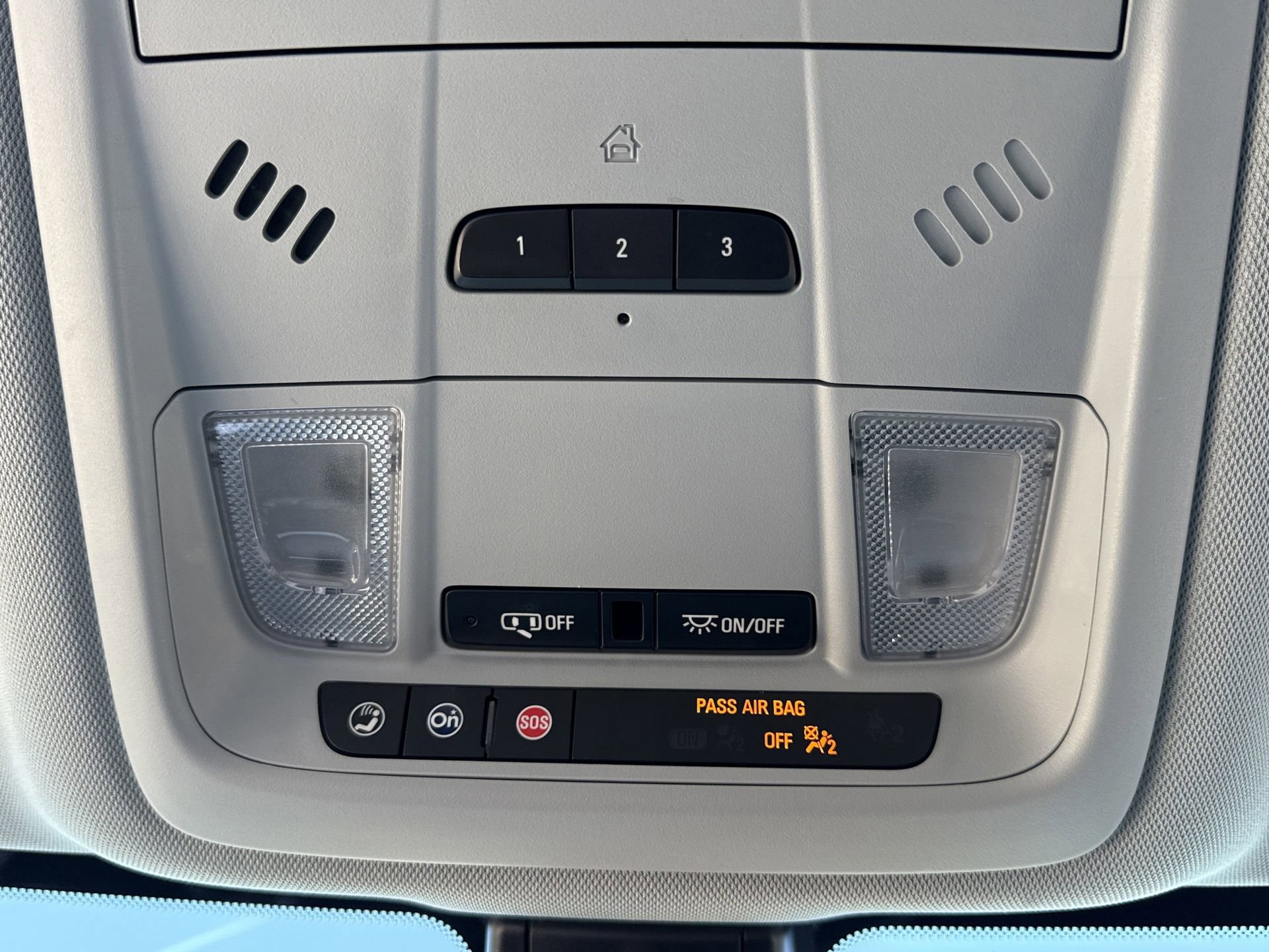 Used 2020 Chevrolet Blazer LT image 16