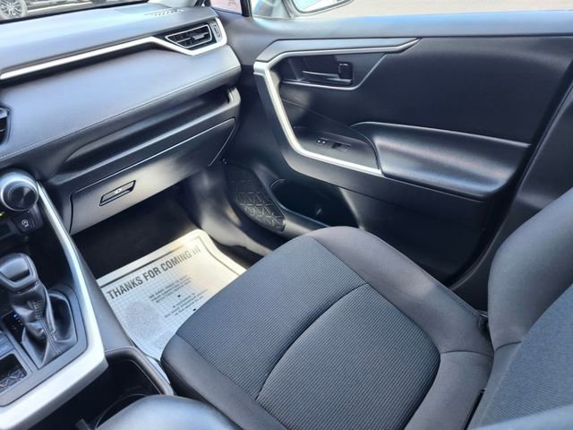 Used 2023 Toyota RAV4 LE AWD/4WD image 15