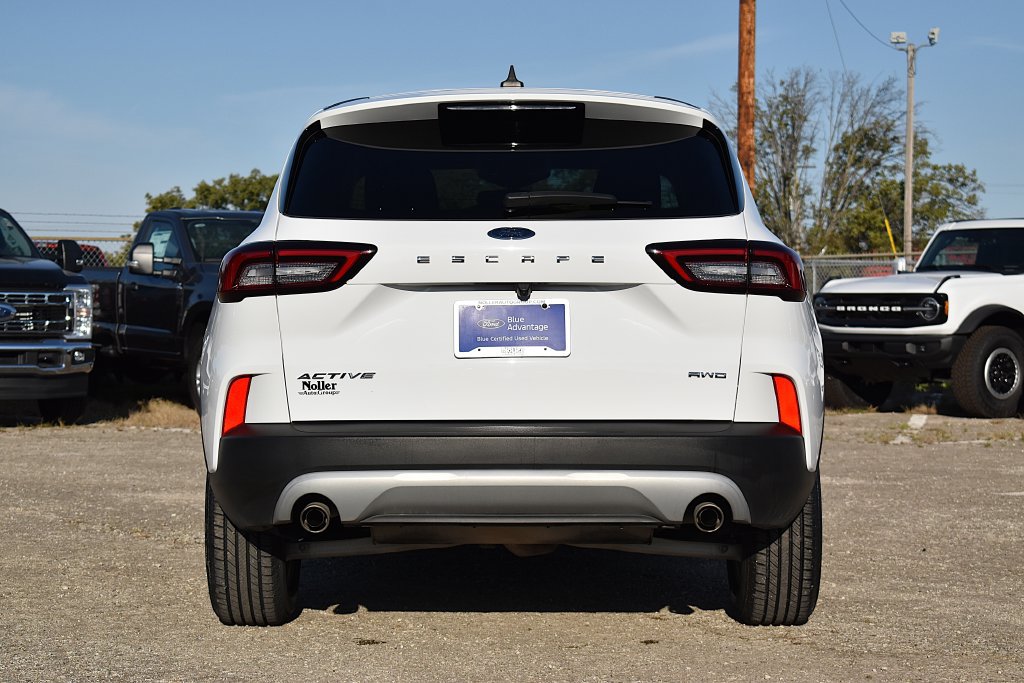 Certified 2025 Ford Escape Active AWD/4WD image 8